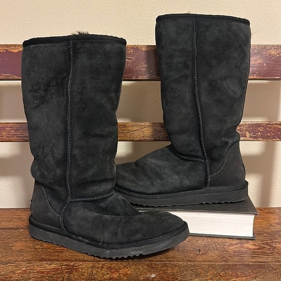 UGG Black Tall Classic Knee Boots Shearling Suede Leather Fleece Lined - Picture 1 of 15